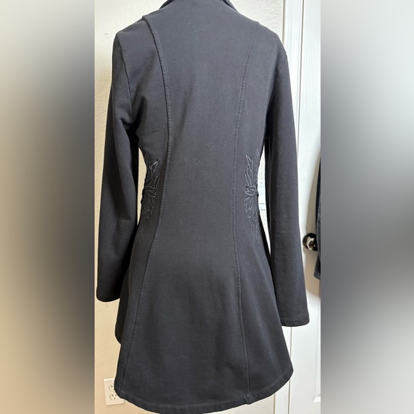 Stylish XCVI Black Women's Long Line Blazer with Embroidery  Detail at Waist. - Picture 10 of 16